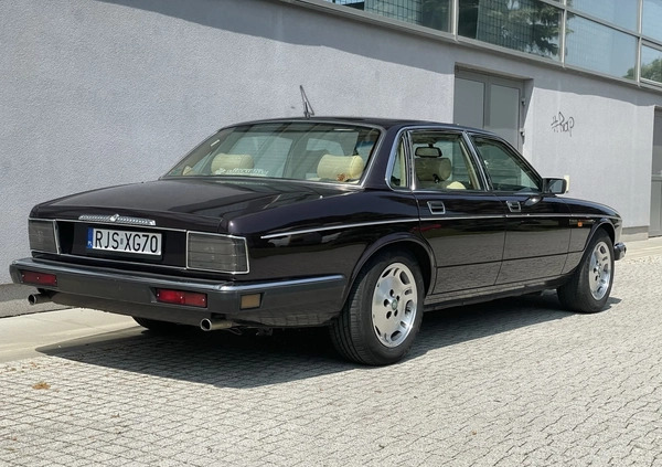 Jaguar XJ cena 48900 przebieg: 192000, rok produkcji 1993 z Jasło małe 172